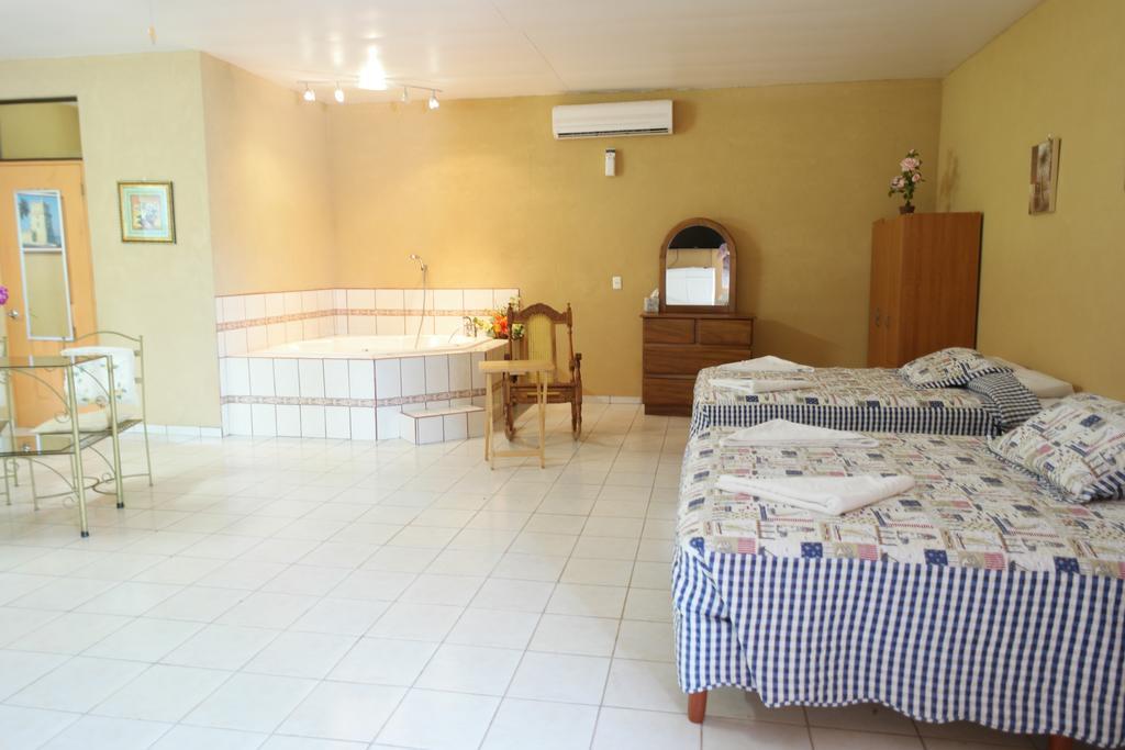 Hotel La Arena Liberia Extérieur photo
