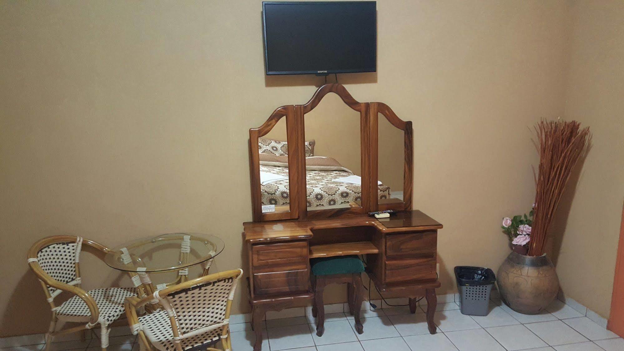 Hotel La Arena Liberia Extérieur photo